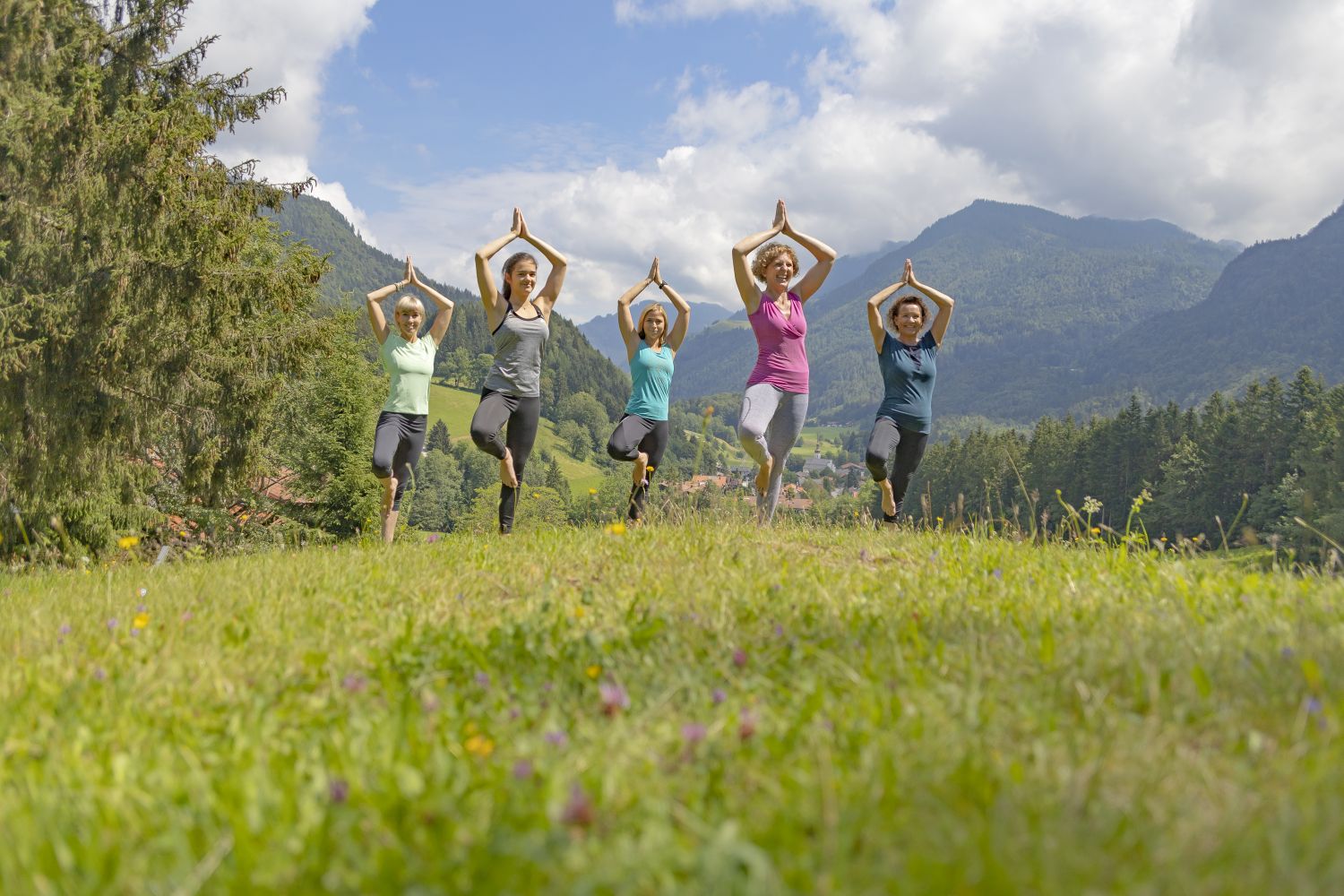 10 Yogareisen in Deutschland | Unser 2023 Guide