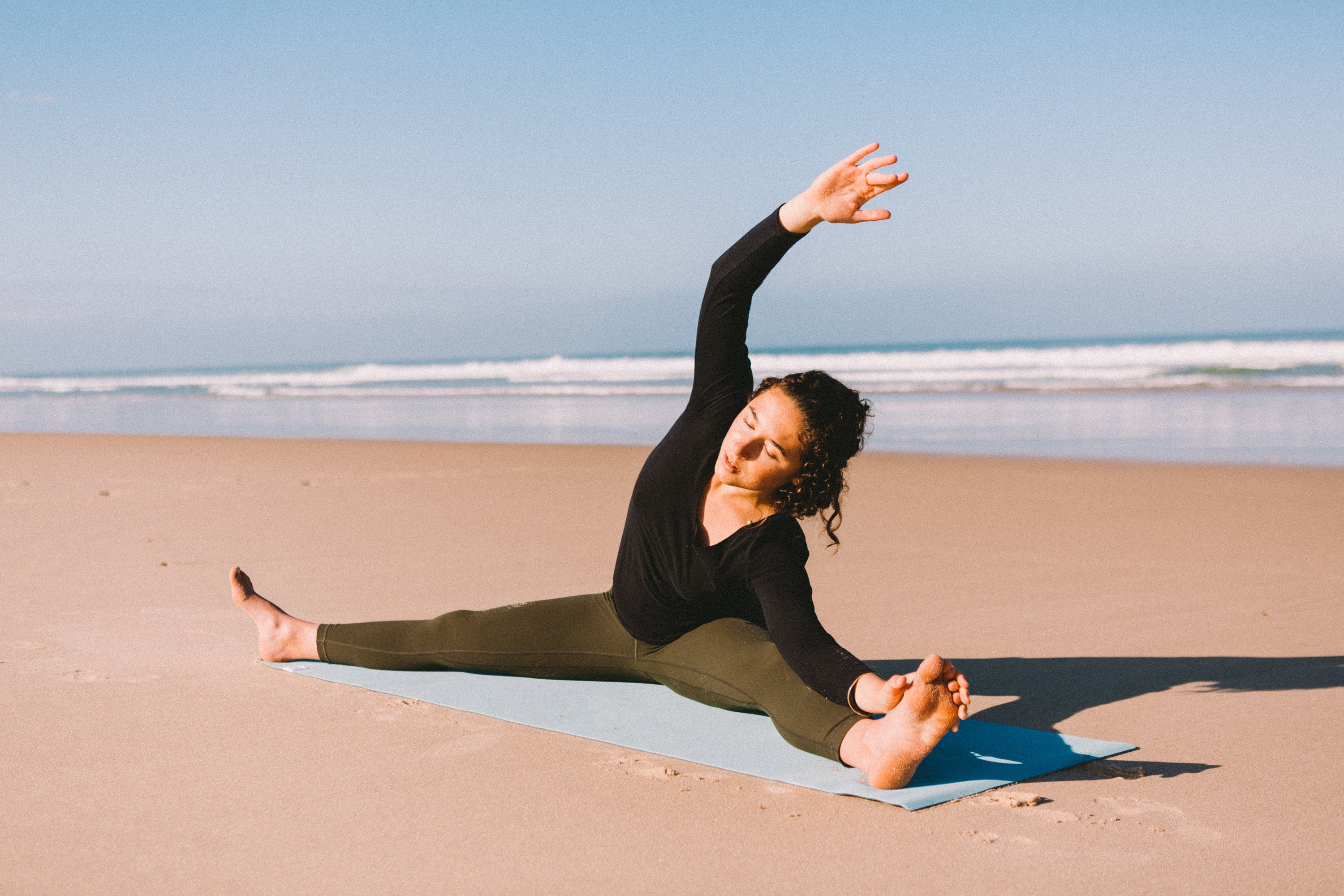 Cool bleiben mit Yoga: Kühlende Haltungen und Atemübungen für den Sommer